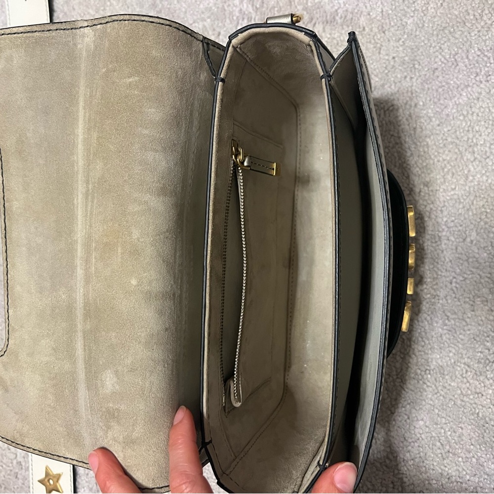 Christian Dior J'Adior Dio(r)evolution
Crossbody Bag - Picture 5 of 6